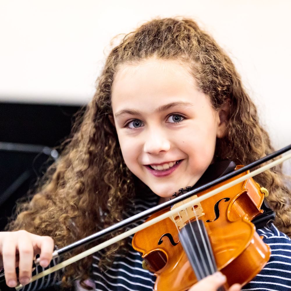  Girl playing violin